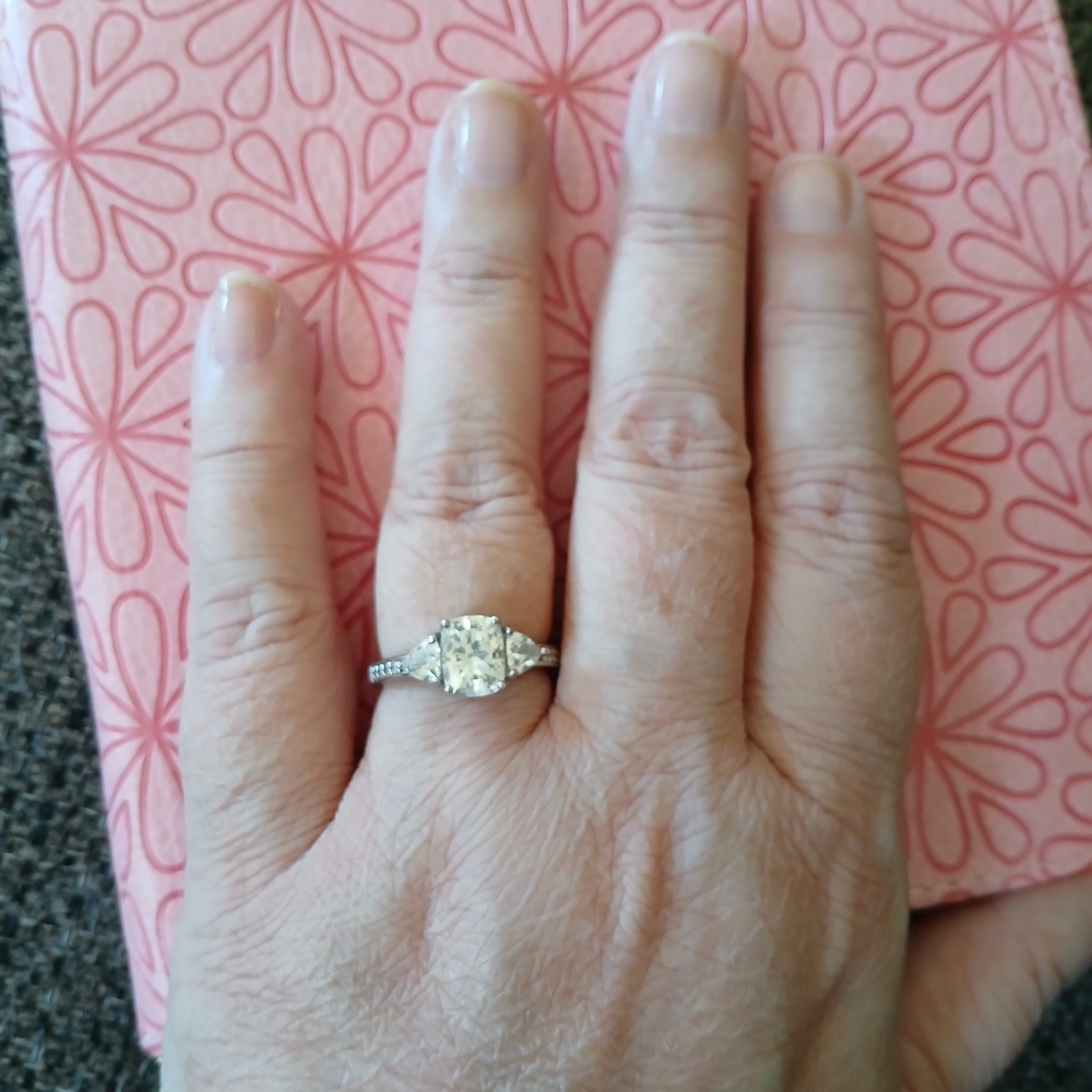 Elegant Silver Diamond Ring